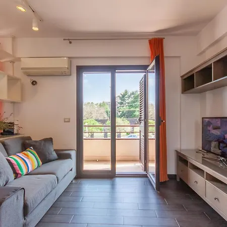 Vicere With Ac And Wi-fi - Happy Apartment
